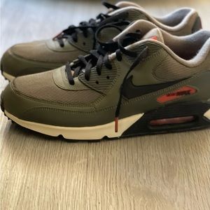 Olive Green Nike Airmax 90s (AUTHENTIC)